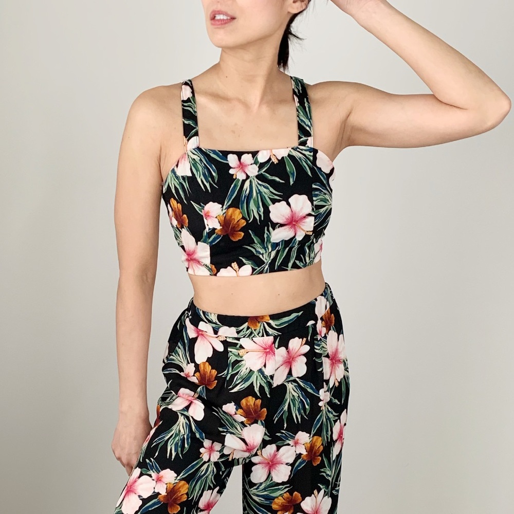 HAWAIIAN FLORAL PRINT TOP WITH FLARE PANTS SET - 2 PIECE - Picture 9 of 12